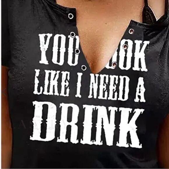 Black fun sayings tee with grommets in front - Picture 3 of 9